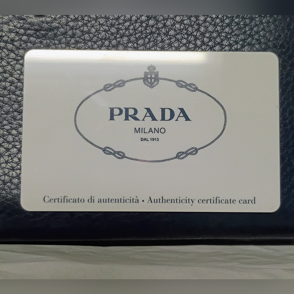 PRADA Saffiano Blue Leather Zip Around Wallet. With Box & AUTHENTICITY Card! - Picture 2 of 11